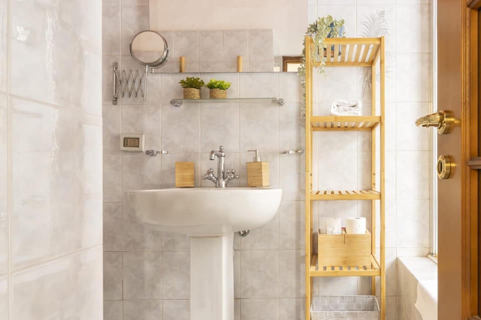 Shower, Bathroom, towels