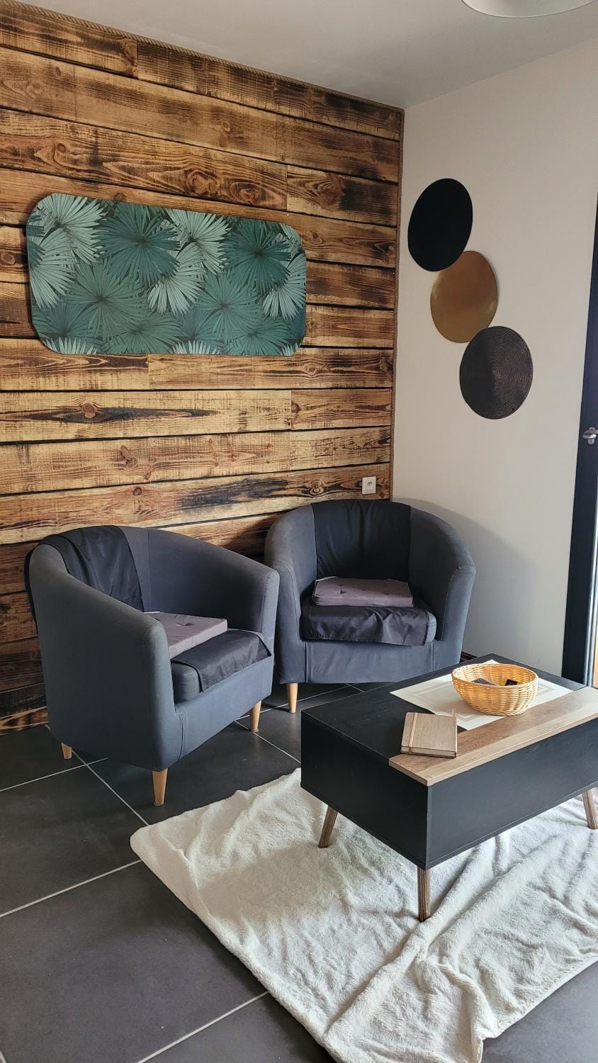 Living room, Seating area