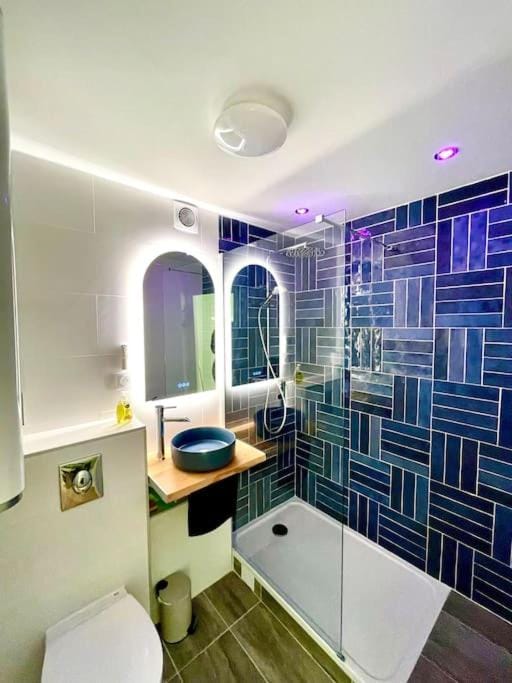 Appartement en résidence calme / Puteaux - La Défense Apartment in Puteaux