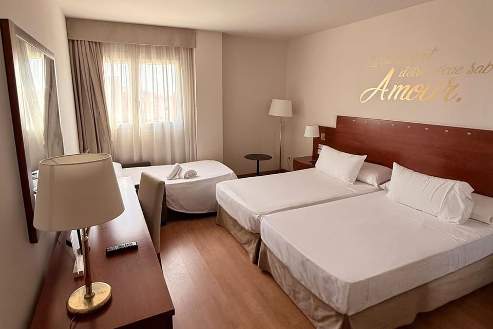 Bed, Photo of the whole room