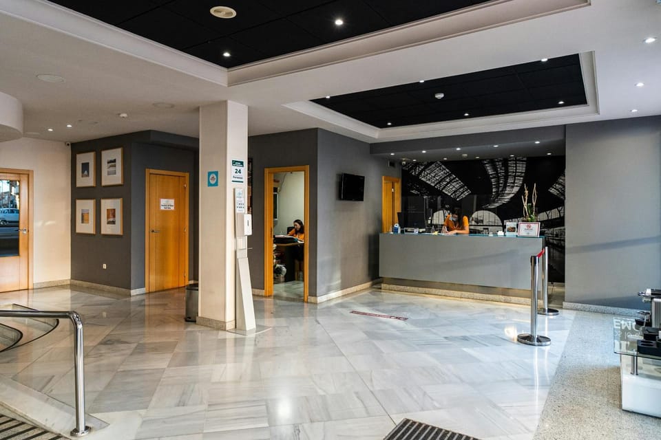 Lobby or reception, Decorative detail
