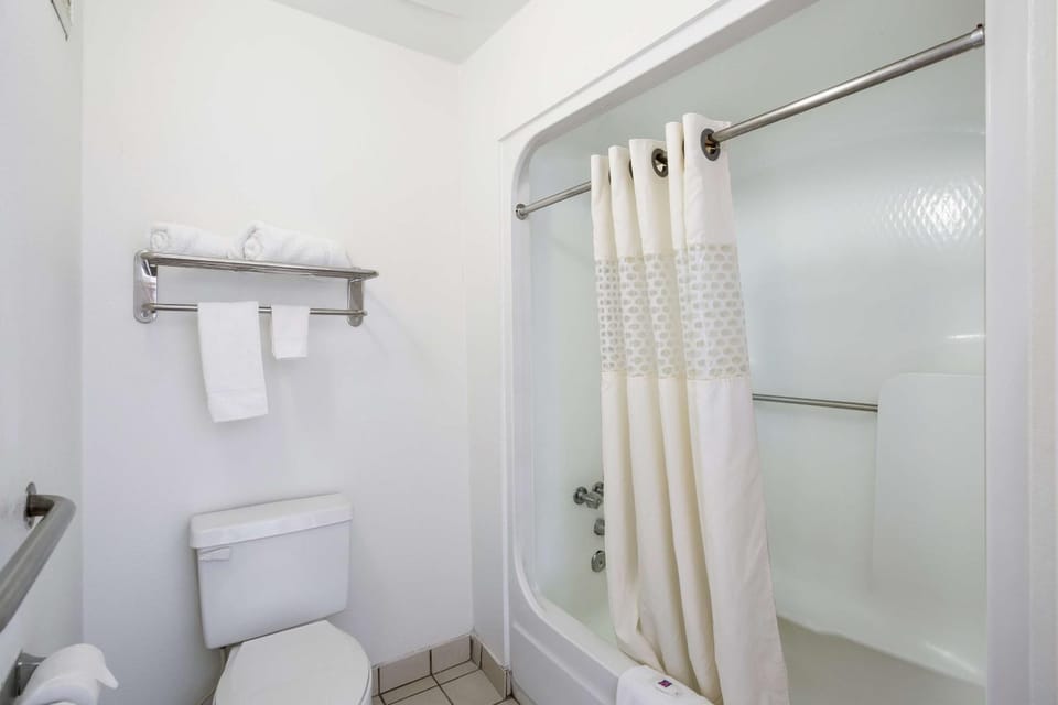 Bathroom, Facility for disabled guests