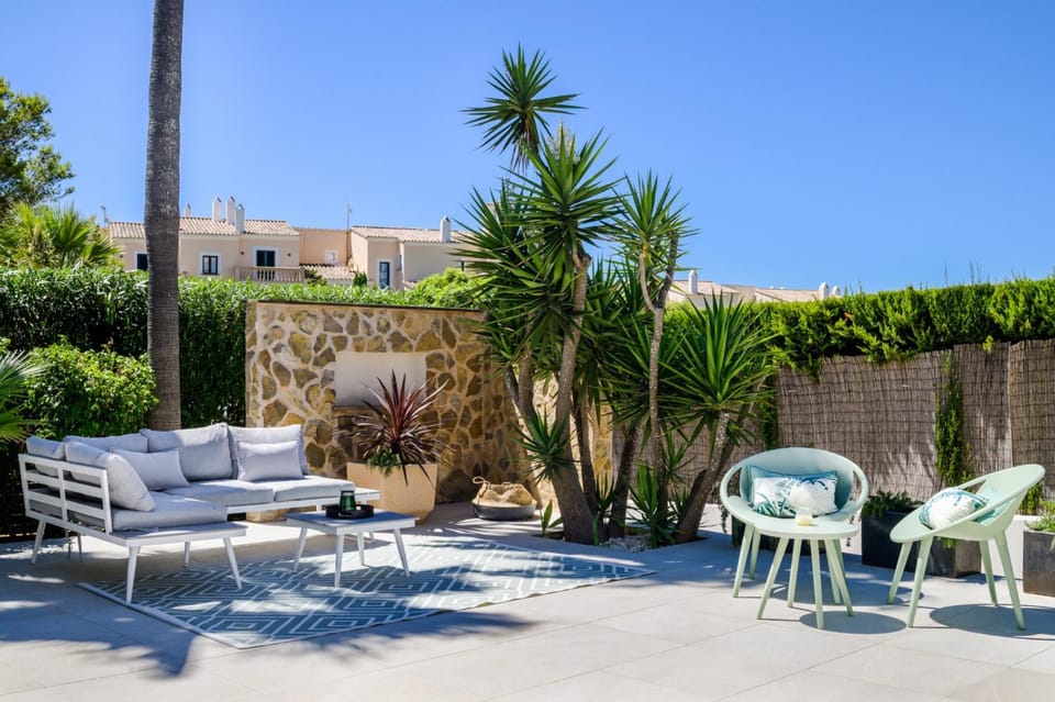 Garden, Seating area