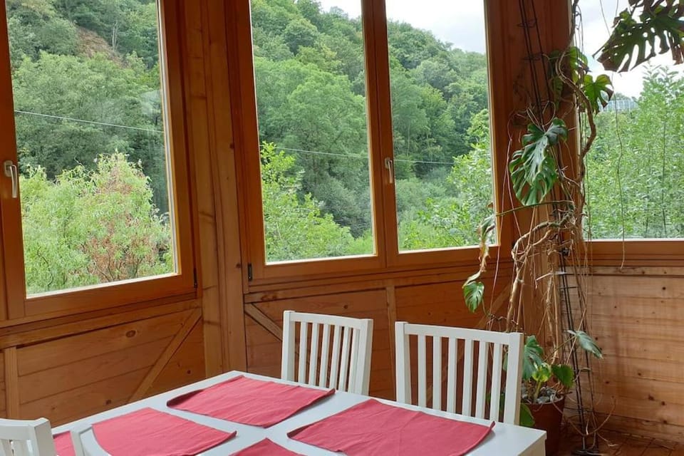 View (from property/room), Dining area, Garden view