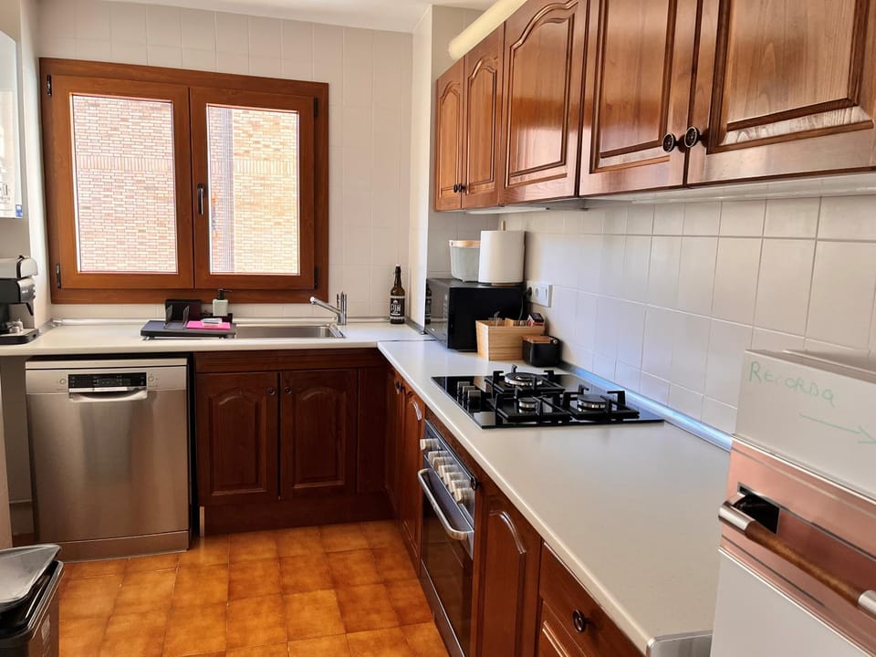 dishwasher, minibar, pet friendly, stove