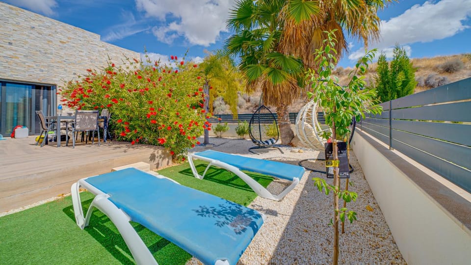 Patio, Garden, Garden view