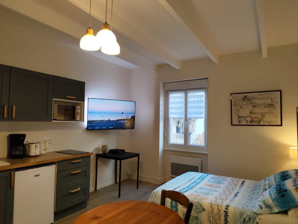 Bed, TV and multimedia, Kitchen or kitchenette, Dining area, pet friendly, stove