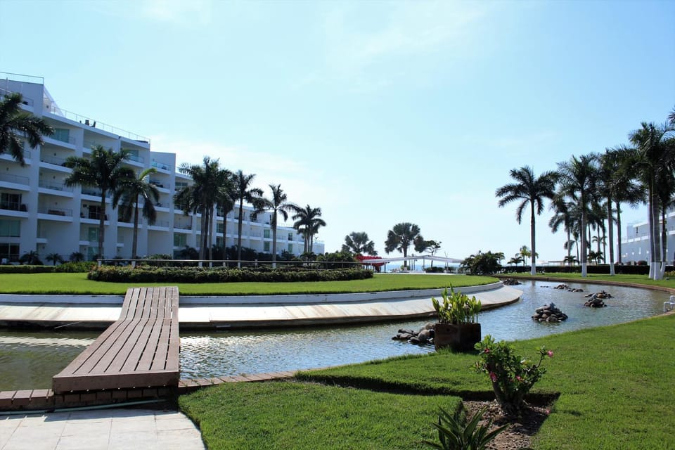 Garden, Lake view, Sea view