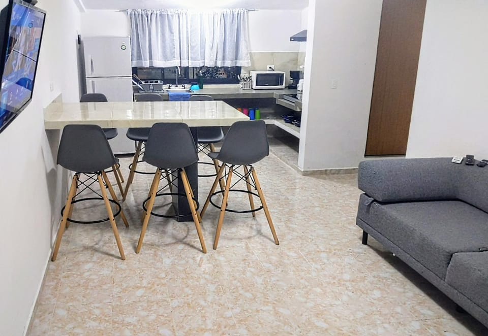 TV and multimedia, Kitchen or kitchenette, Living room, Seating area, Dining area, hair dresser