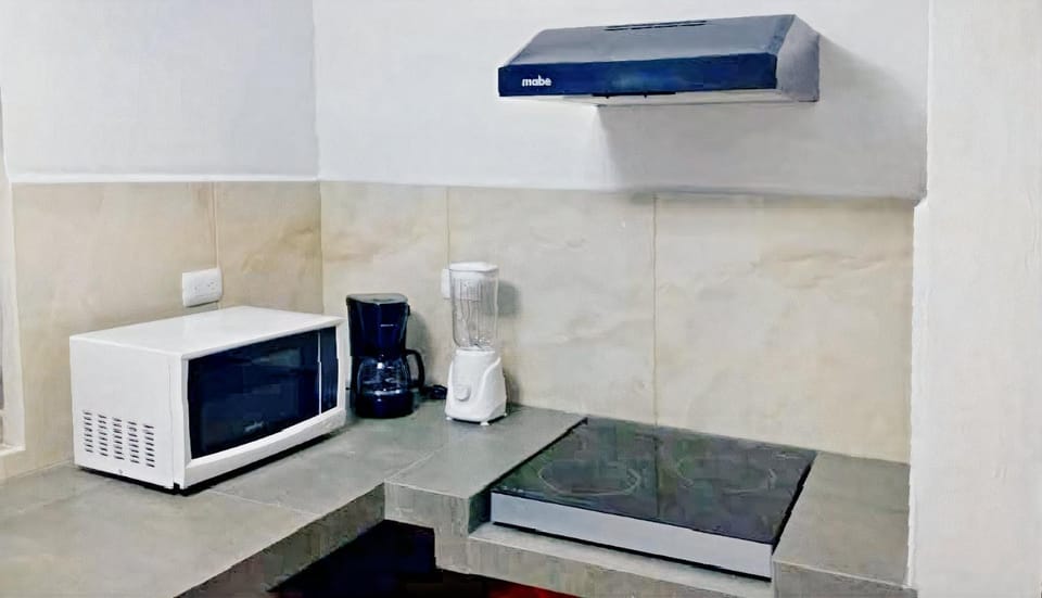 minibar, kitchen