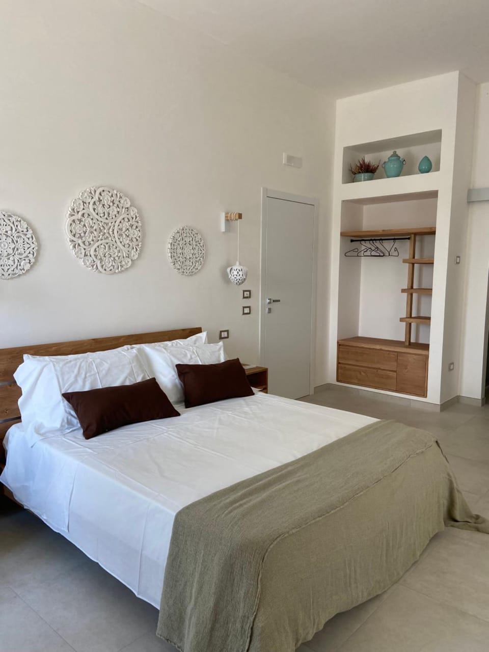Bed, Photo of the whole room, Bedroom, wardrobe