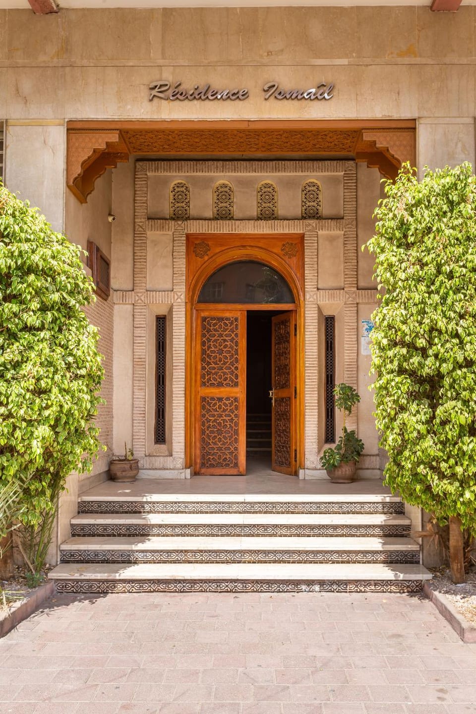 Facade/entrance
