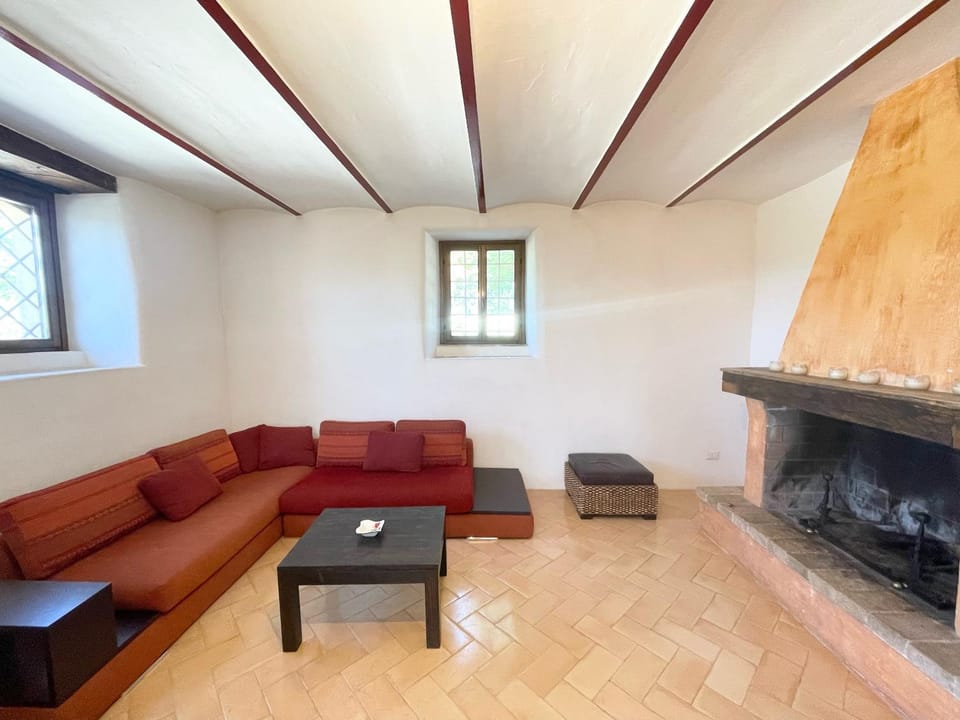 Spoleto Tranquilita sleeps 20 with Wifi Pool Yoga Studio Gardens and Views Villa in Spoleto