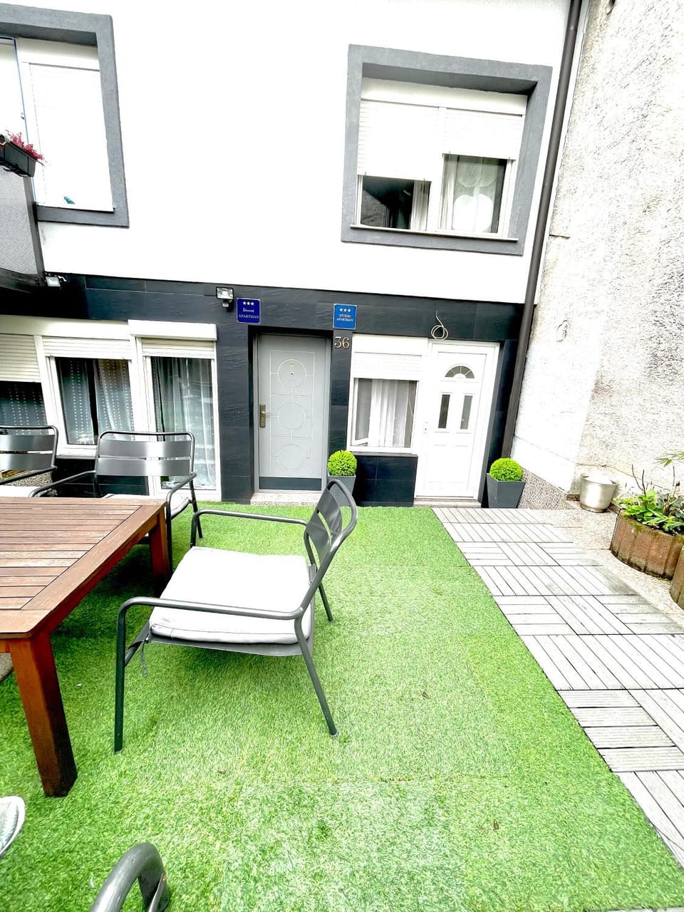 Property building, Garden, Balcony/Terrace, Garden view