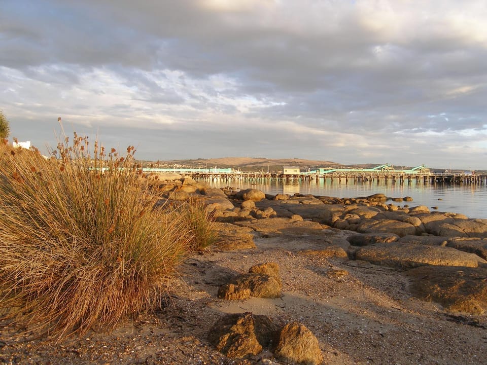Restaurant/places to eat, Day, Natural landscape, Beach, Sea view
