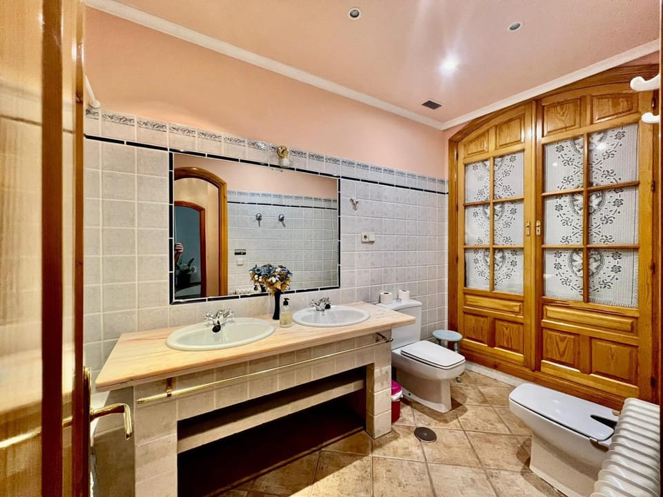 Bathroom, Bath