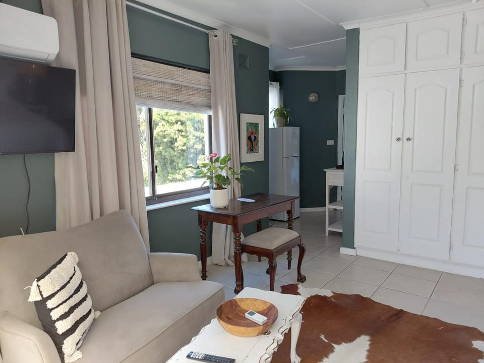 Searose Family Suite, Villa Roc Guesthouse, Salt Rock Ballito, Pet Friendly Bed and Breakfast in Dolphin Coast