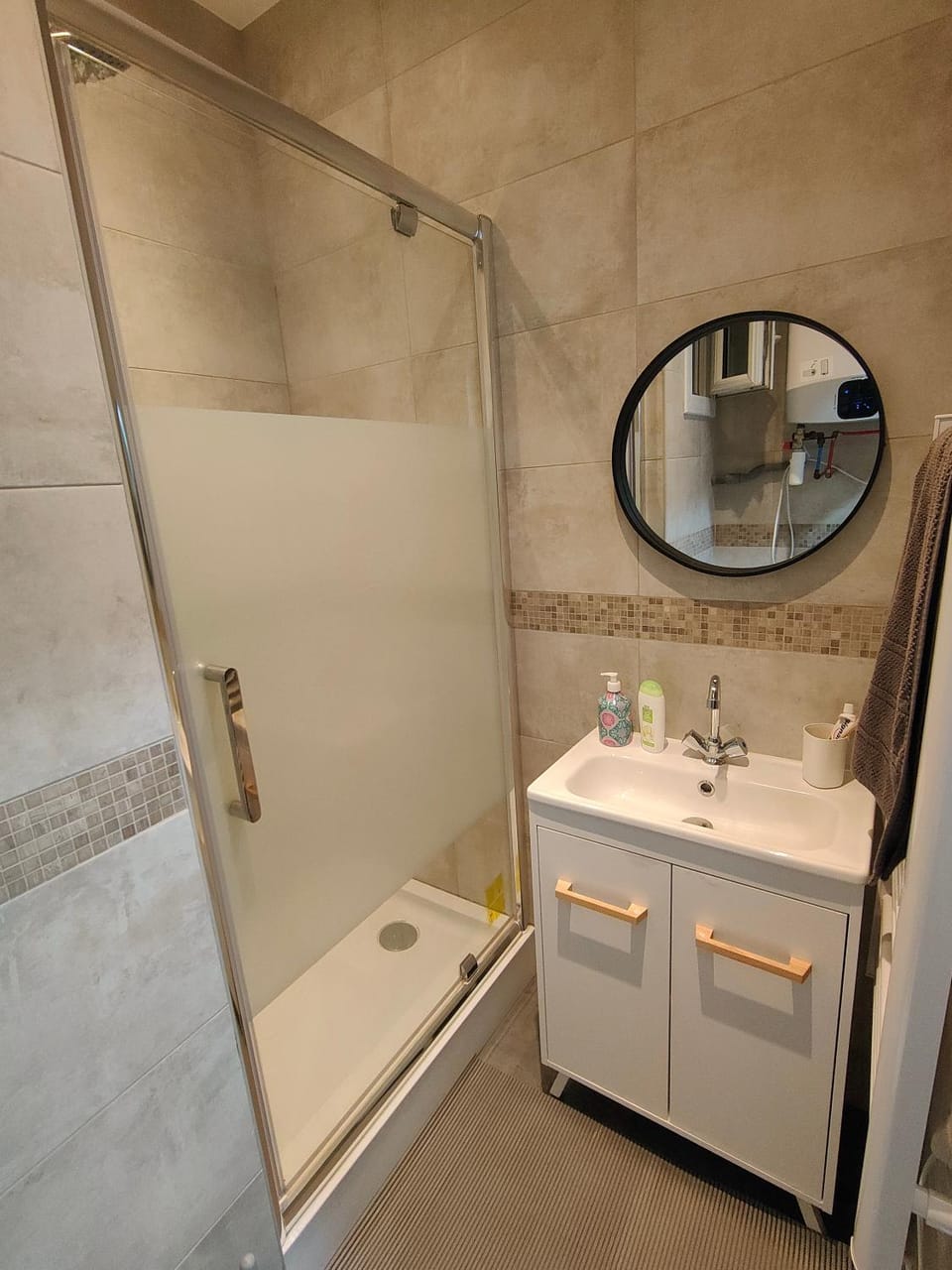 Les Lofts De Provins: Apt 5 Apartment in Île-de-France