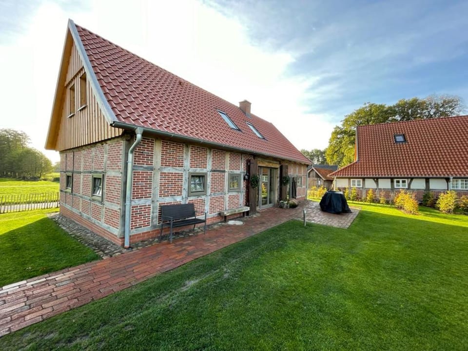 Property building, Day, Garden, Garden view