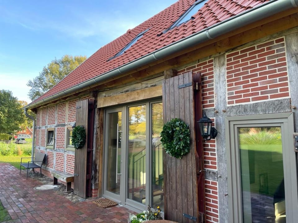 Property building, Facade/entrance, Day, Garden, Garden view