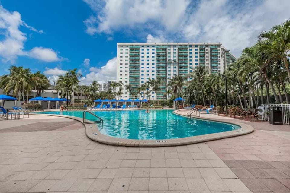 Zen Vacation Rentals Modern Penthouse Across Ocean House in Sunny Isles Beach