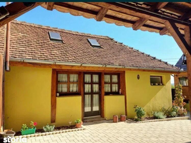 Haus Ingrid Cisnadioara House in Romania