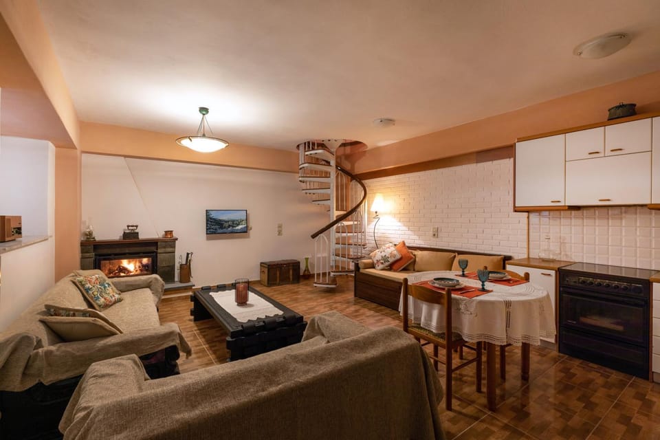 TV and multimedia, Seating area, Dining area, flat iron