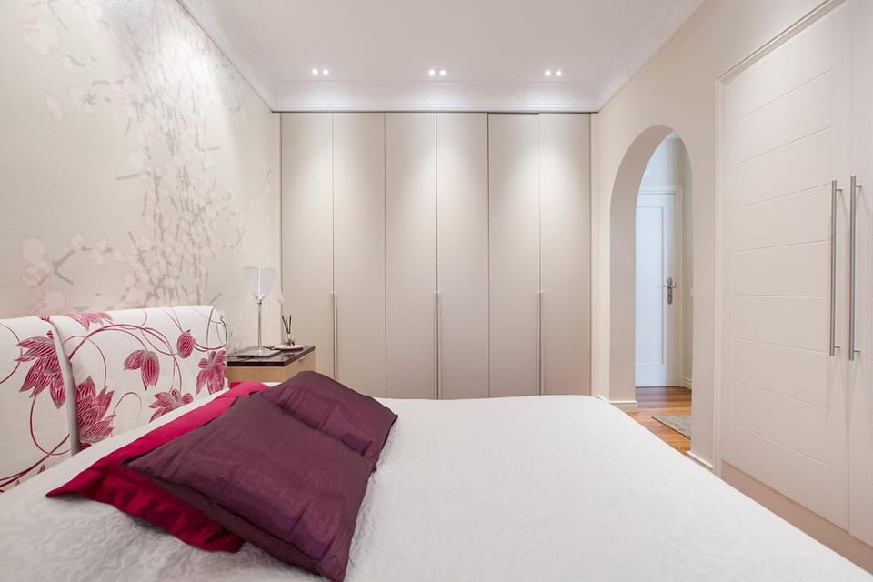 Bed, Photo of the whole room, Bedroom, wardrobe