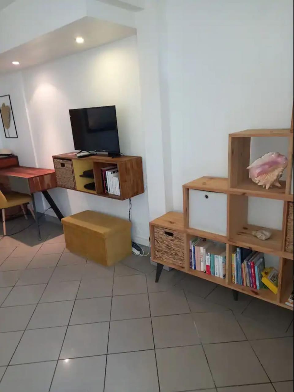 Library, TV and multimedia