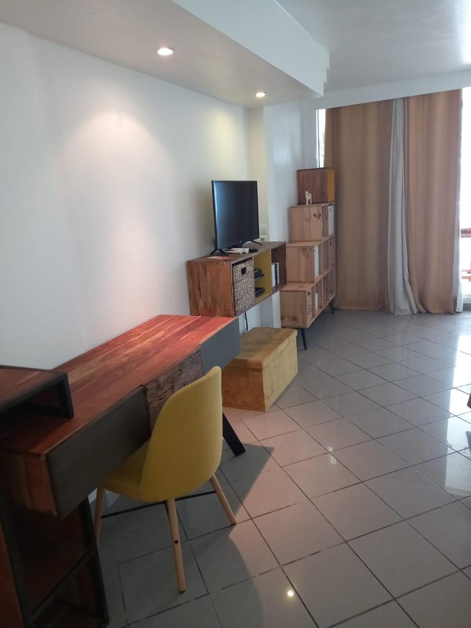 TV and multimedia, Seating area
