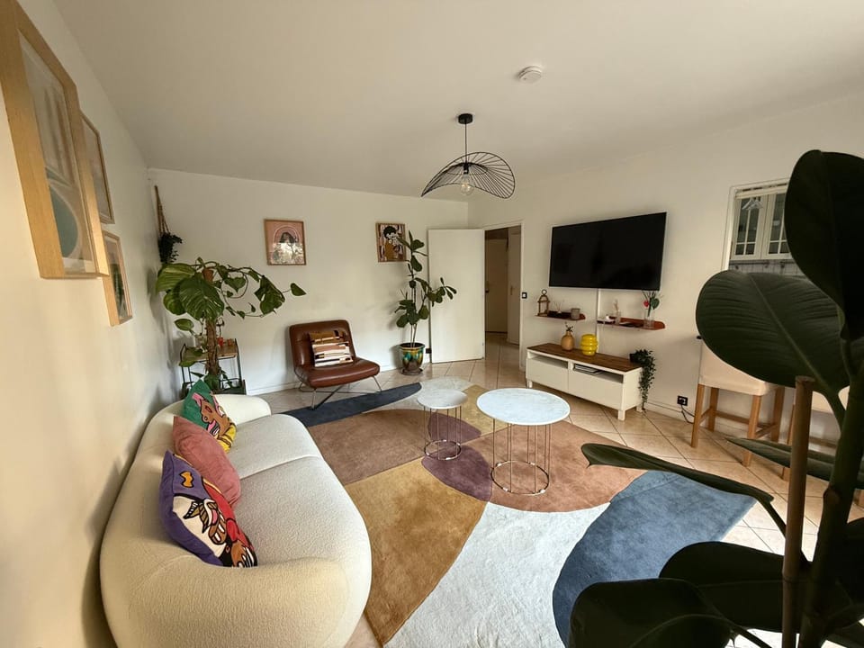 Le jardin du stade by UTA HOUSE Apartment in Saint-Denis, France