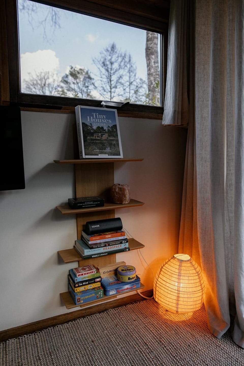 Library, Living room