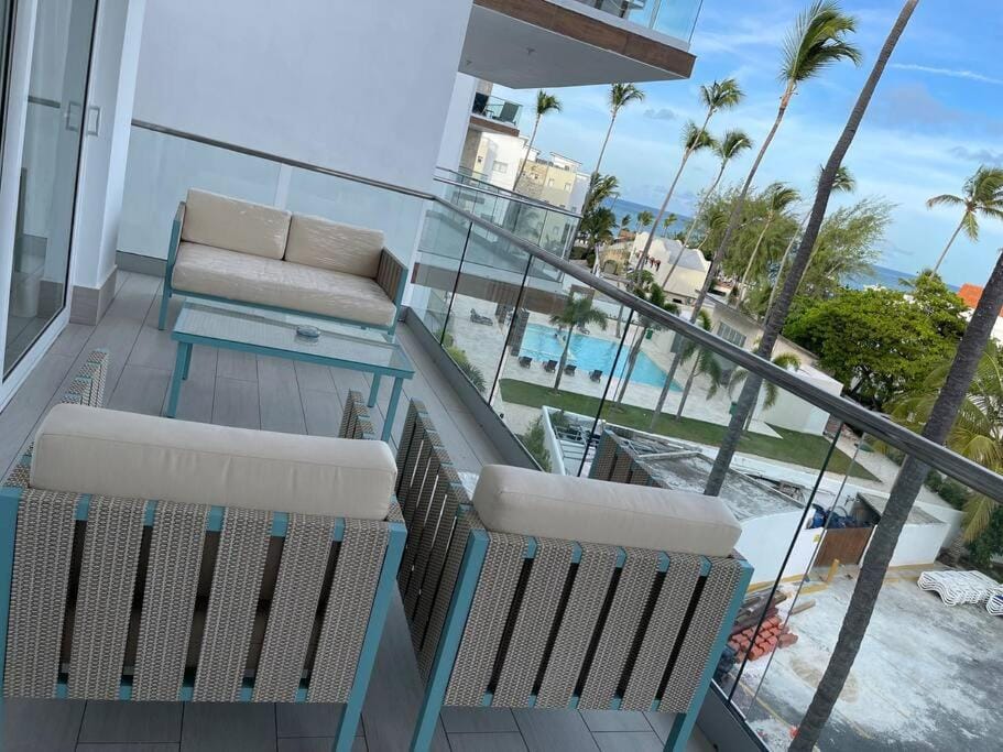 Balcony/Terrace, Pool view