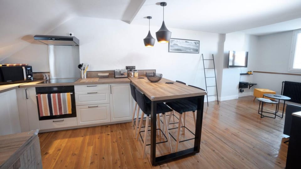 Coup de Cœur assuré pour ce T2 rénové Hyper centre Apartment in Biarritz