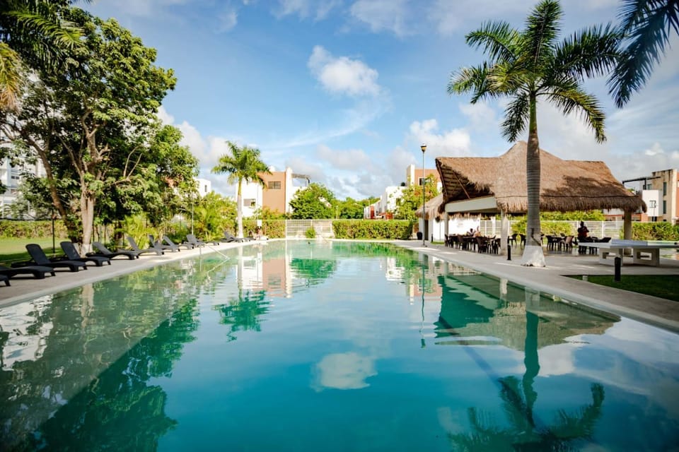 Pool view, Swimming pool