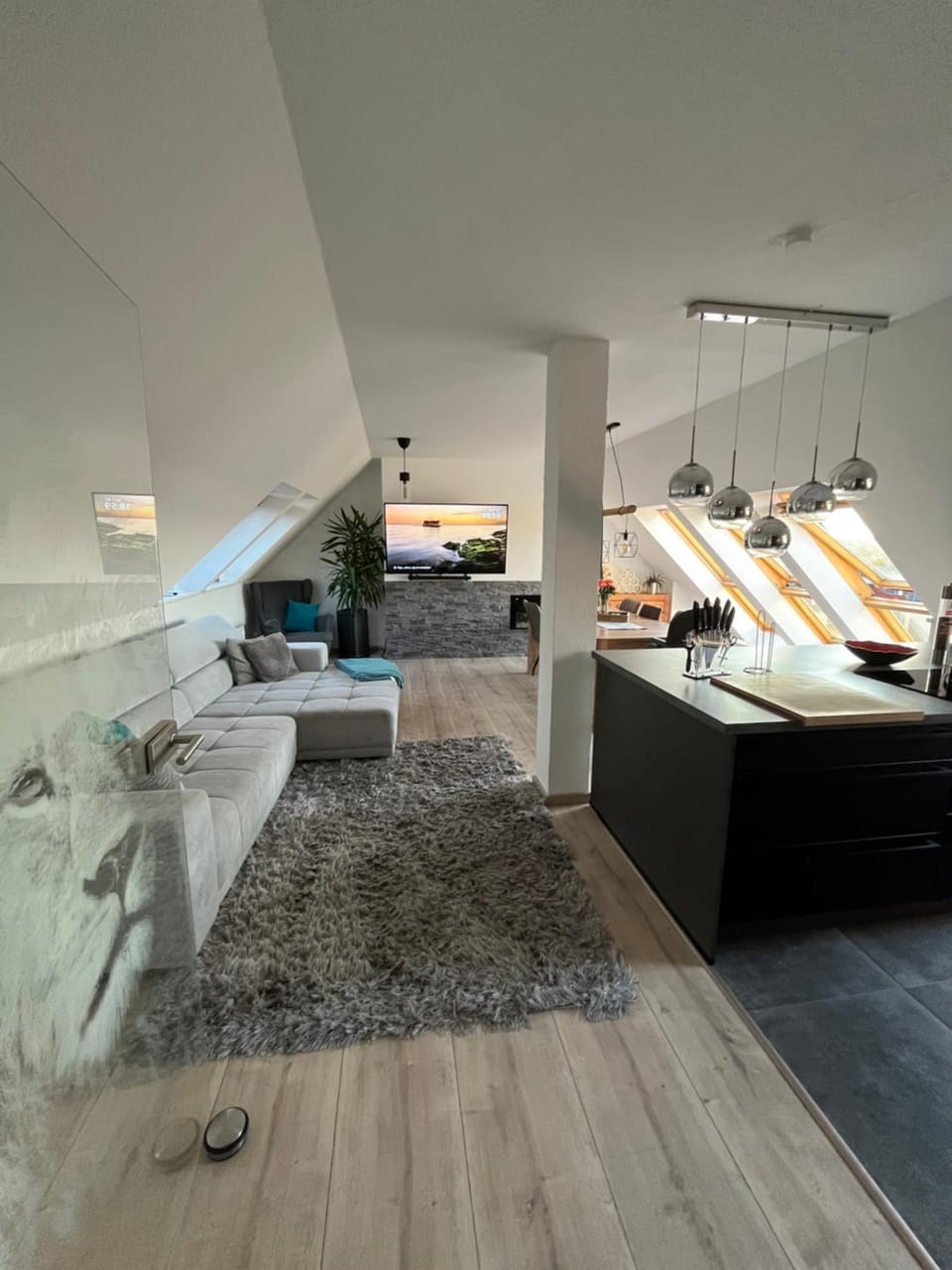 Living room, Dining area