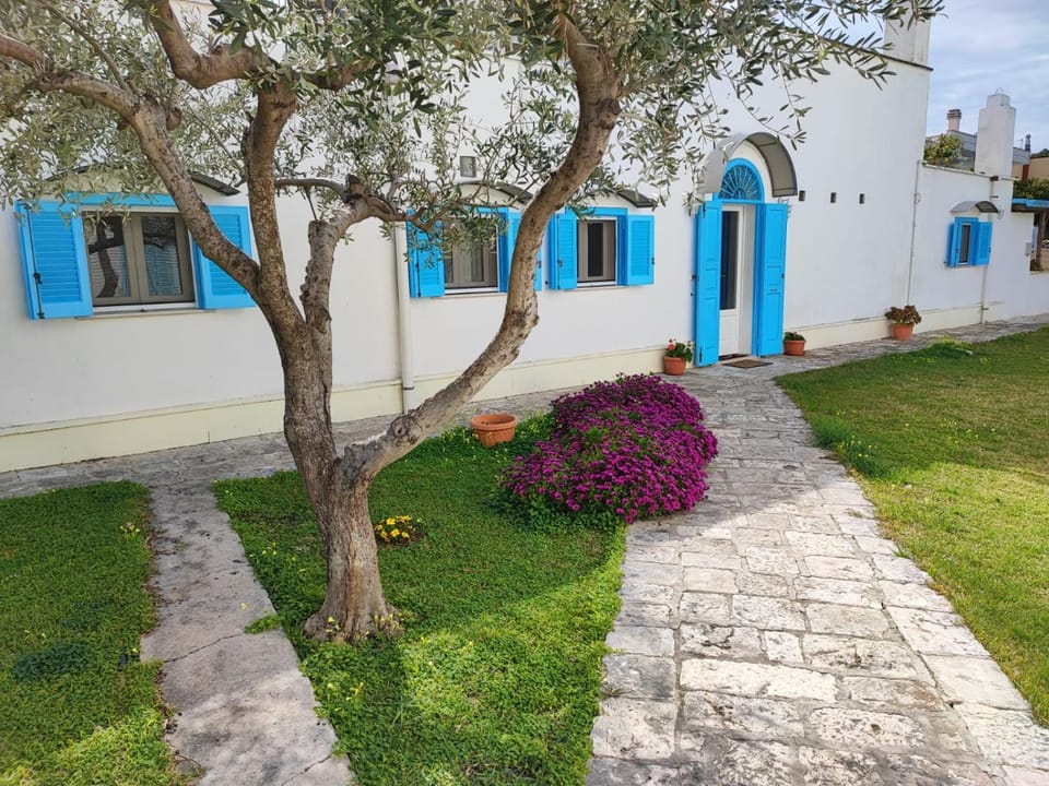 Villino Tronchetto Bianco Bed and Breakfast in Mola di Bari