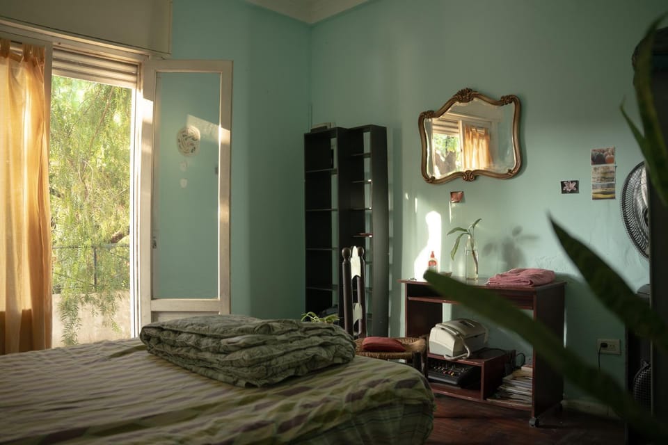 Habitación amplia en PH primer piso Vacation rental in Buenos Aires