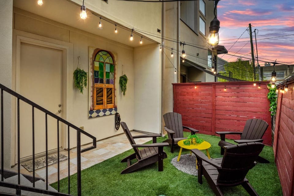 Patio, Seating area