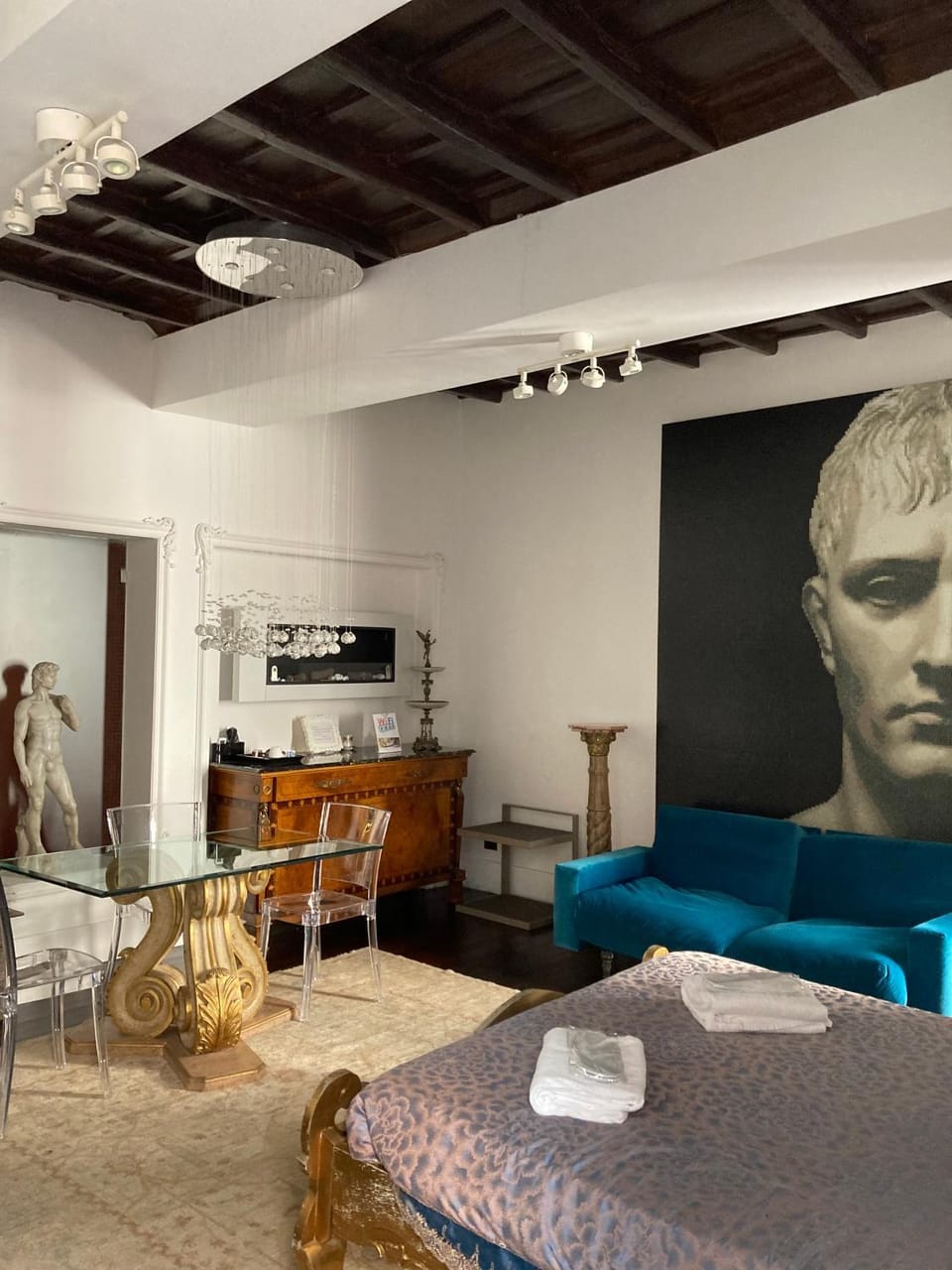 D.R.Rome Spanish Luxury Suites Bed and Breakfast in Rome