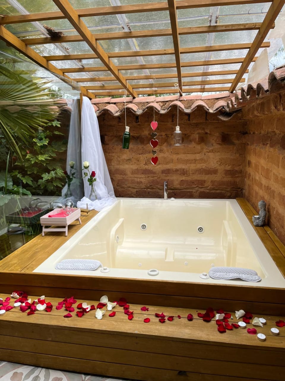 Hot Tub, Hot Tub