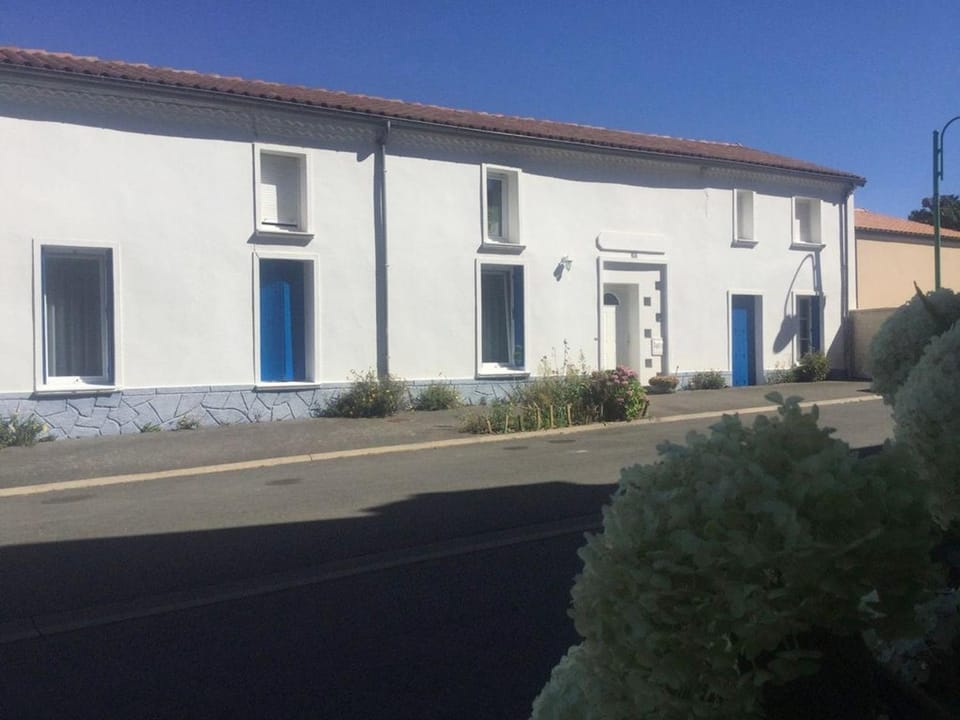 Charmante Maison avec Jardin, Proche Puy du Fou et Cholet, Wifi, Tout Confort - FR-1-622-48 House in Pays de la Loire