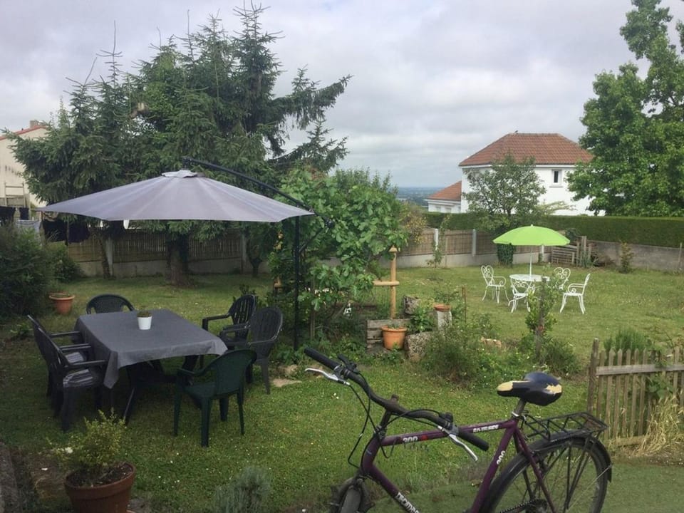 Charmante Maison avec Jardin, Proche Puy du Fou et Cholet, Wifi, Tout Confort - FR-1-622-48 House in Pays de la Loire