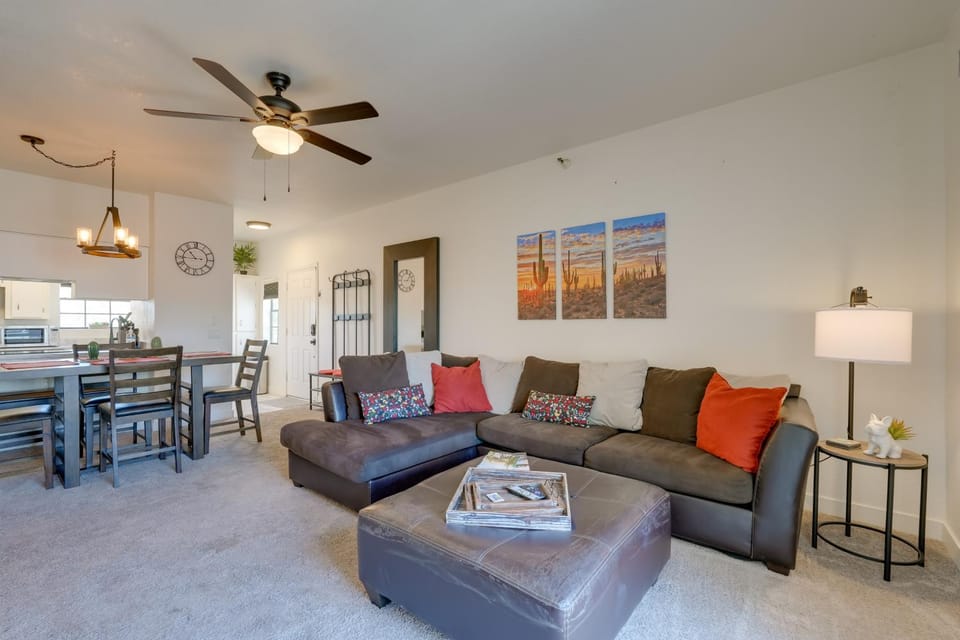 1 Mi to Spring Training! Scottsdale Gem w/ Balcony House in Scottsdale
