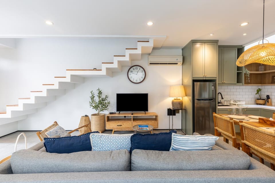 TV and multimedia, Living room, Seating area