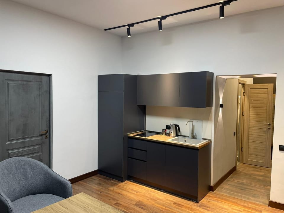 Coffee/tea facilities, Kitchen or kitchenette, hair dresser