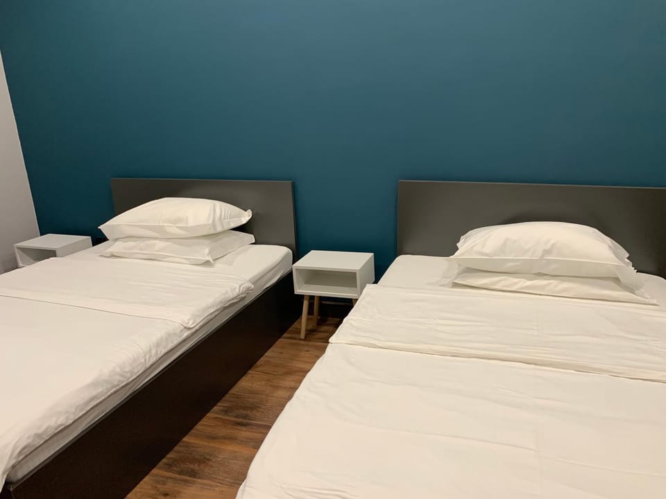 Bed, Bedroom, wardrobe, air conditioner