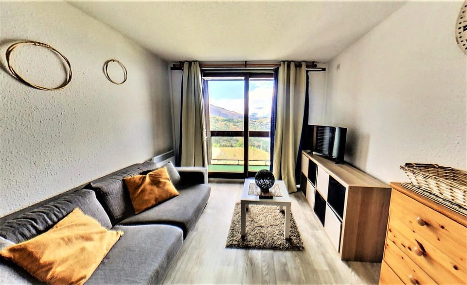 Résidence Lunik - STUDIO CABINE 4/5 PERS - VUE PISTES MAE-7354 Cabin in Villarembert