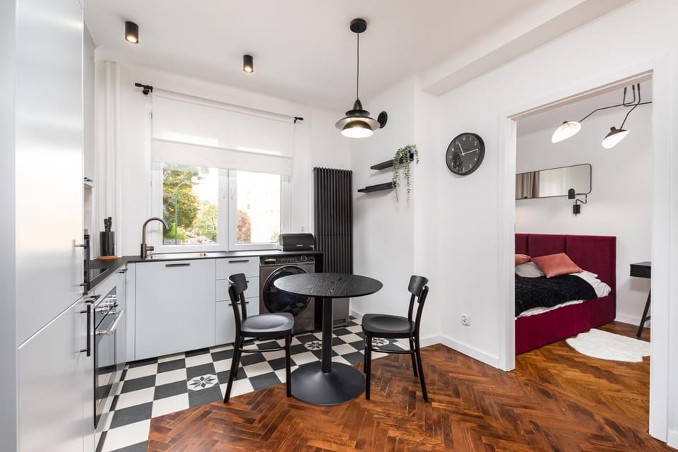 Kitchen or kitchenette, Photo of the whole room, Dining area