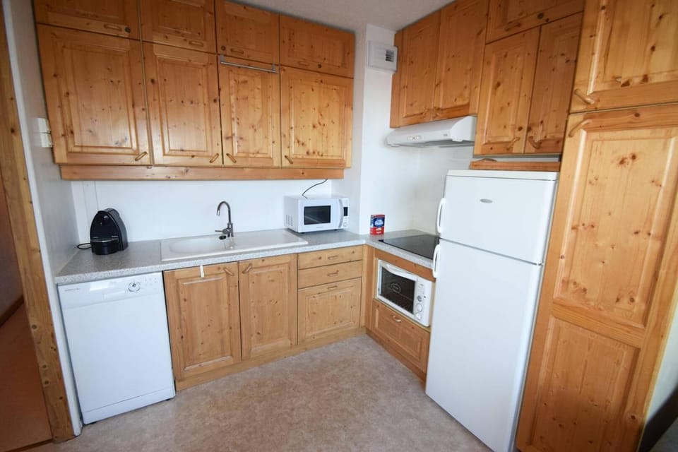 oven, kitchen